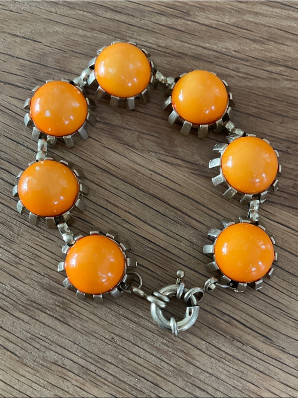 Vintage Unsigned  Gold tone Orange Cabochon Link Bracelet